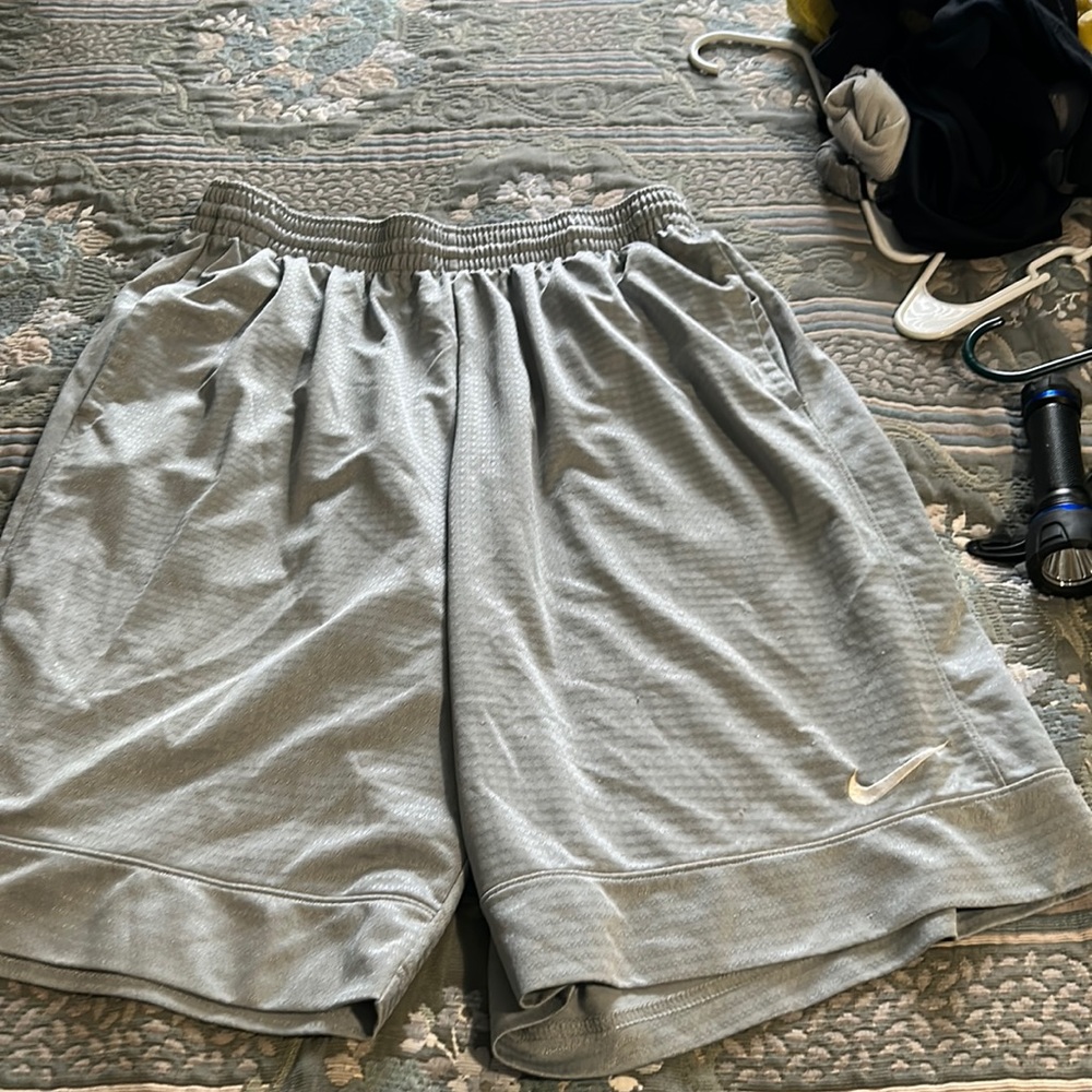 Men’s athletic shorts in grey mesh
